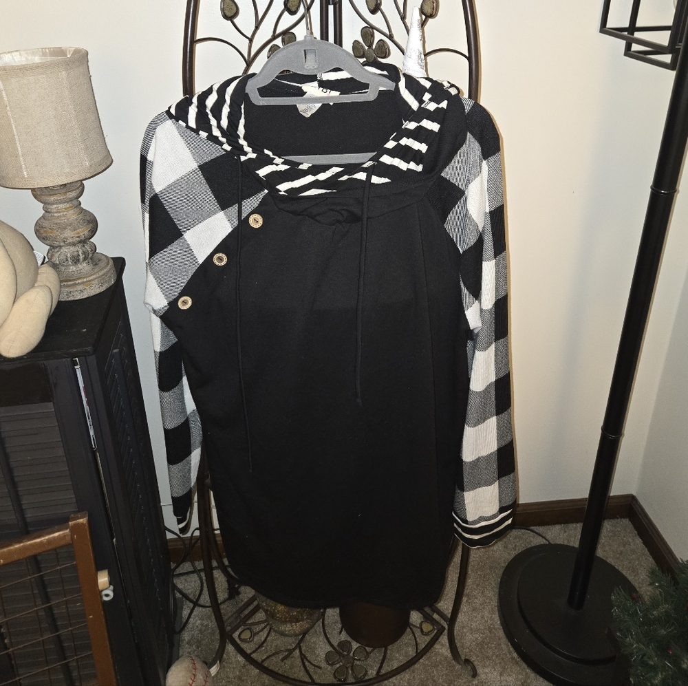 BiBi Black and White Plaid Hoodie Top